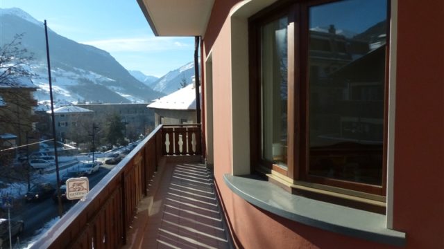 bar-nuovo-secondo-piano-con-balcone-31