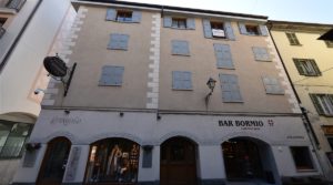 In centro Bormio, bilocale finemente arredato in vendita