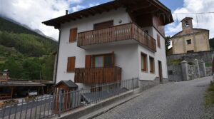 Appartamento con 2 camere e doppi servizi in centro Bormio