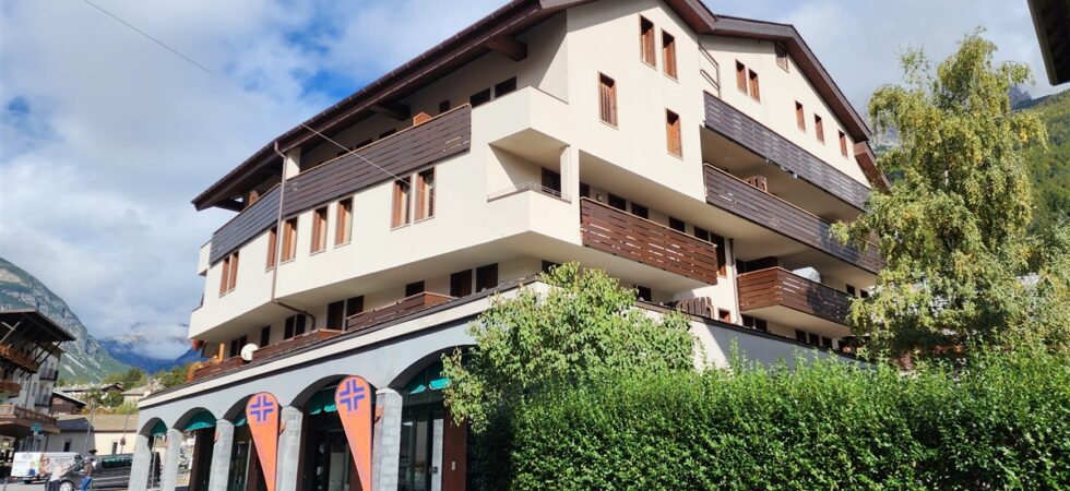 Appartamento centro Bormio con balcone, ascensore e box