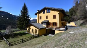 Trilocale panoramico in mezzo al verde